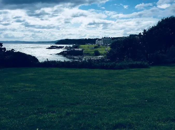 펜션 Foyleview Cottage,